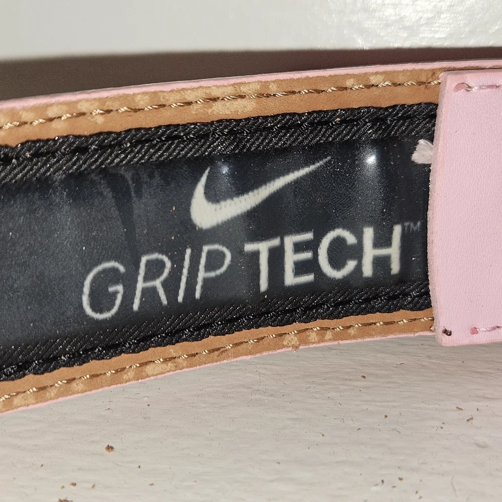 Nike Golf Belt Womens Size 32 Pink Leather Grip Tech Silver Tone Swoosh Buckle